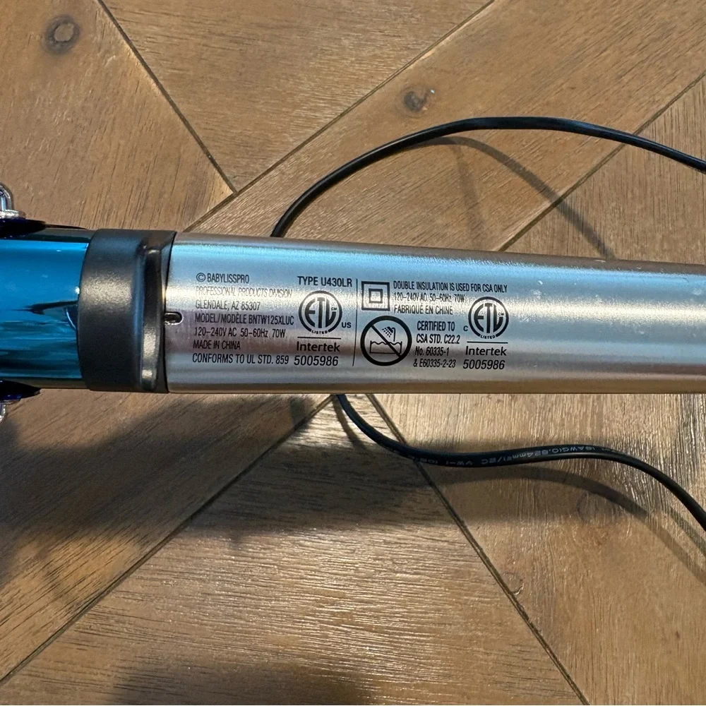 BabylissPro Nano Titanium 1¼” Blue and Silver Curling Iron - Picture 5 of 8